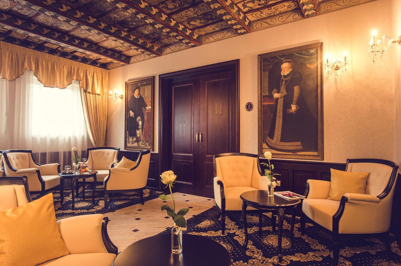 Hotel Florian Palace Jindrichuv Hradec Exterior photo