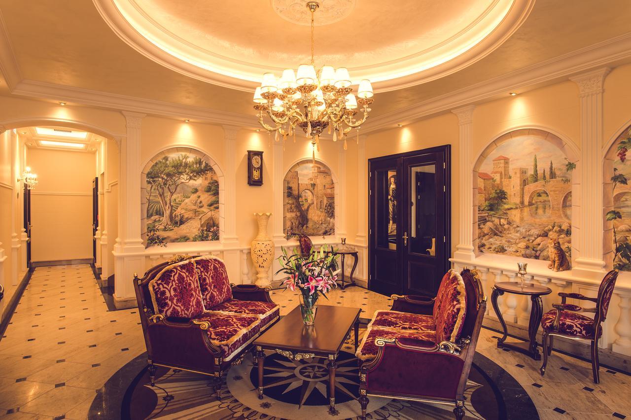 Hotel Florian Palace Jindrichuv Hradec Exterior photo